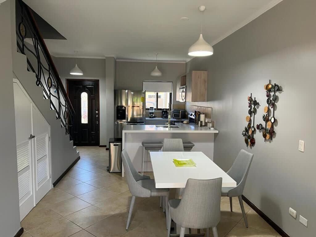 فيلا Special House In Gold Coast With Private Jacuzzi شاطئ بالم المظهر الخارجي الصورة